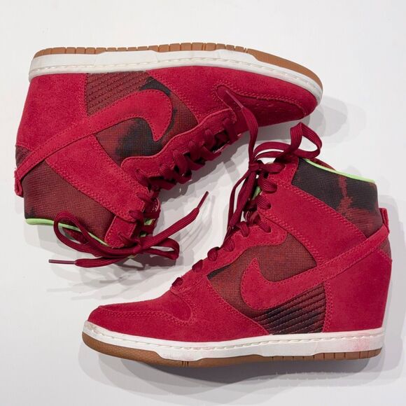 Nike Dunk Sky High Women’s 3” Wedge Heel Sneaker Red Suede Camo Size 8 Worn Once - Picture 11 of 13